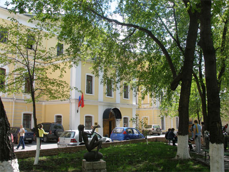 Российская академия театрального искусства gitis-summer.jpg
